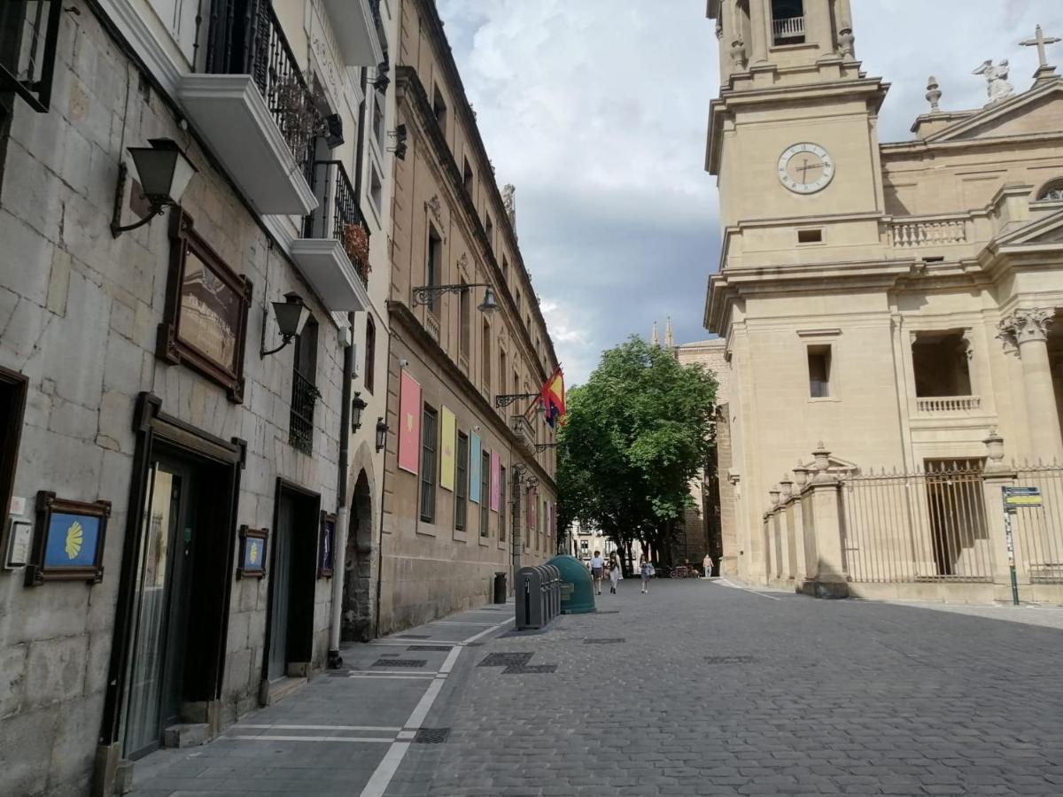 Albergue Plaza Catedral Pamplona Exterior photo