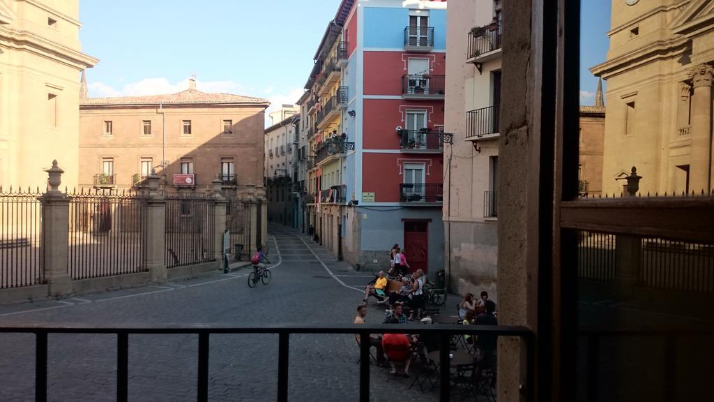 Albergue Plaza Catedral Pamplona Exterior photo