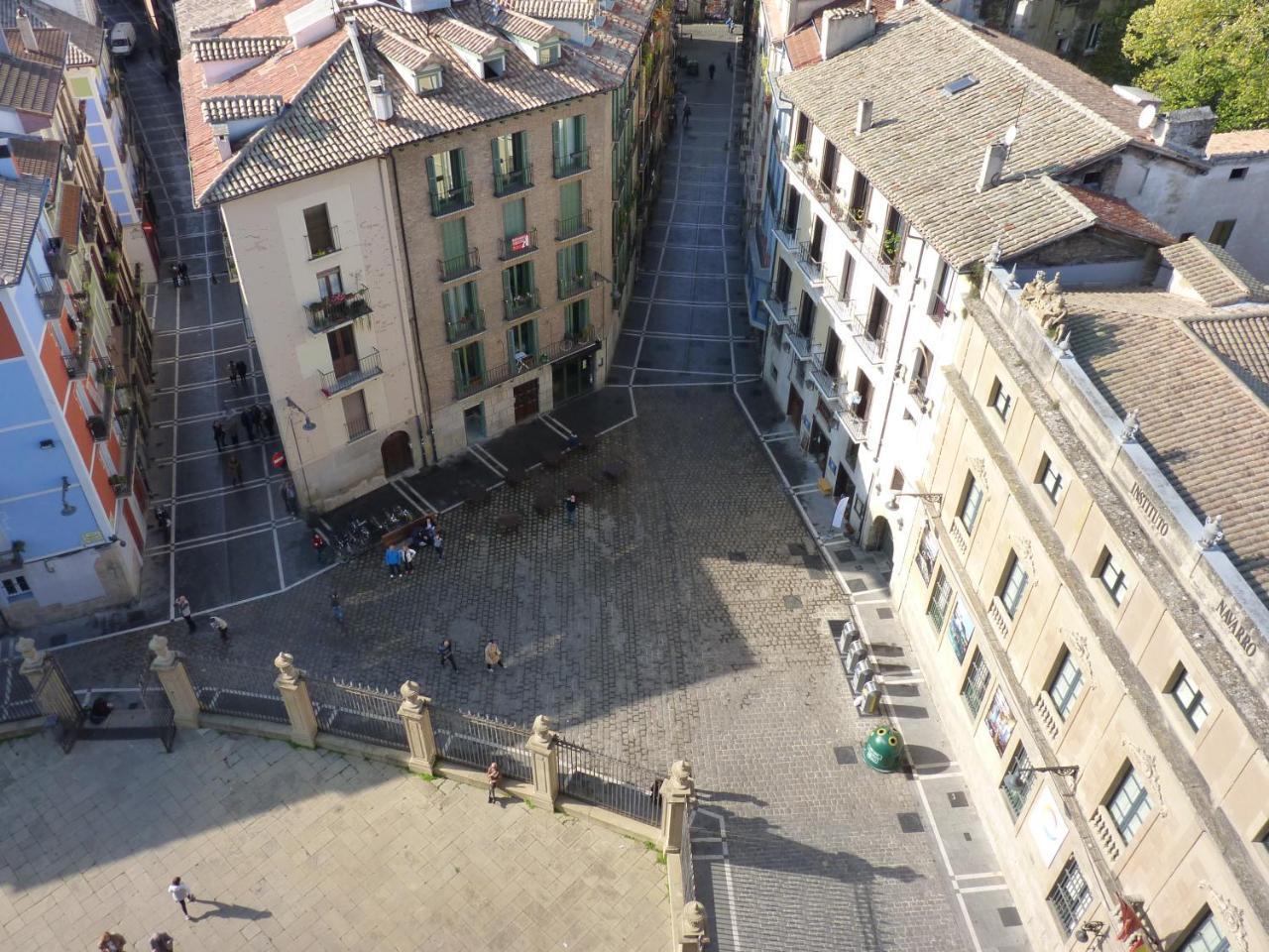 Albergue Plaza Catedral Pamplona Exterior photo